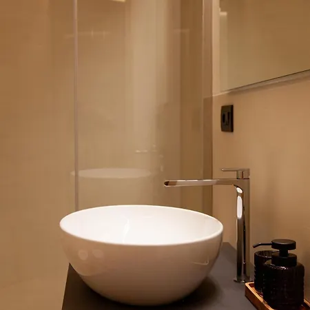 Maison Mont Blanc, Brand New Ideal For 4, Private Parking, Walking From Center Apartment