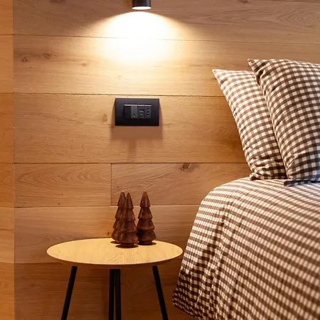 Maison Mont Blanc, Brand New Ideal For 4, Private Parking, Walking From Center Apartment *