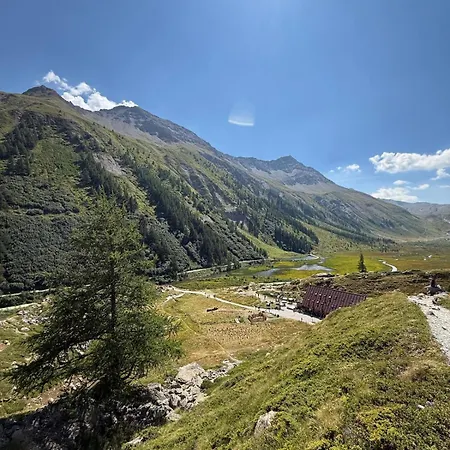 Maison Mont Blanc, Brand New Ideal For 4, Private Parking, Walking From Center Lejlighed Courmayeur