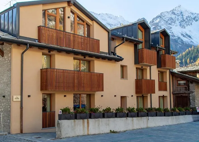 Lejlighed Maison Mont Blanc, Brand New Ideal For 4, Private Parking, Walking From Center