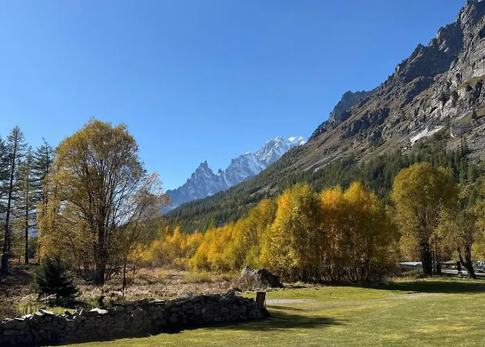 Lejlighed Maison Mont Blanc, Brand New Ideal For 4, Private Parking, Walking From Center